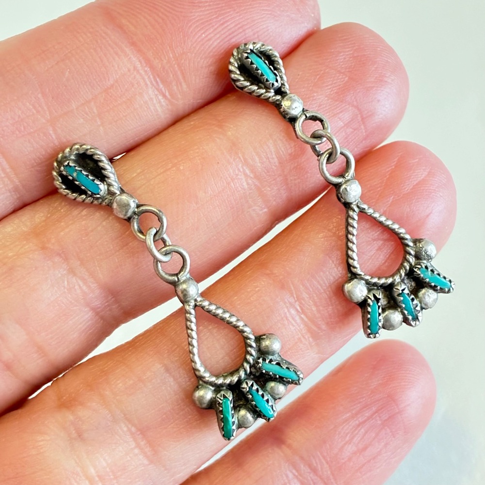 Vintage Sterling Silver Turquoise Needlepoint Drop Dangle Earrings Blue Silver